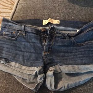Hollister shorts size 9